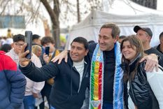 El intendente de La Plata, Julio Garro participando de la festividad e la Virgen de Copacabana con la comunidad boliviana platense Foto: Twitter