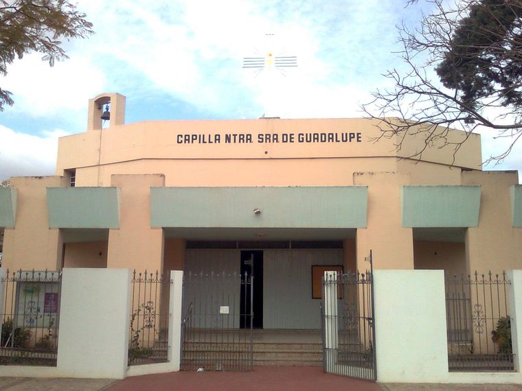 Iglesia El templo, aún con la campana que le fue robada durante la noche del jueves Foto: Facebook