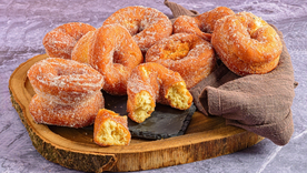 Aprendé con esta receta cómo hacer rosquillas de anís caseras y esponjosas en minutos. Aprendé con esta receta cómo hacer rosquillas de anís caseras y esponjosas en minutos.