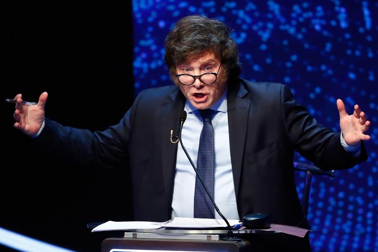 Javier Milei cruzó al Incucai durante el debate presidencial. Foto: EFE