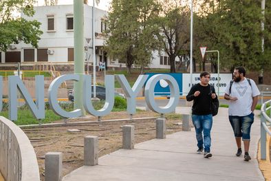 MDZol | Las becas de la UNCuyo representan una importante ayuda para estudiar. Foto: Archivo MDZ