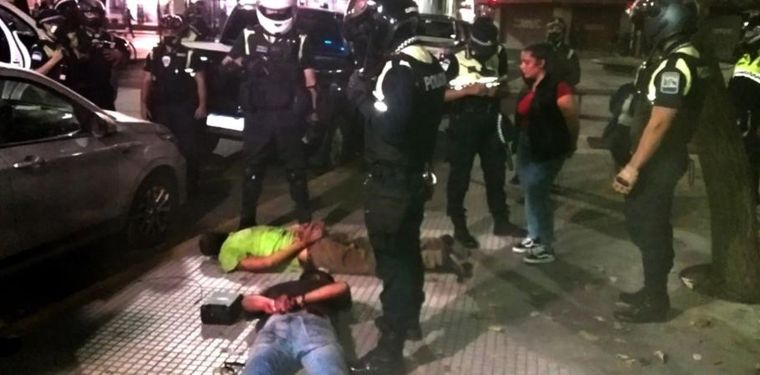 El hombre terminó detenido tras el hecho. Foto: Los Primeros