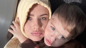 La China compartió el nuevo estilo de su hijo. La China compartió el nuevo estilo de su hijo.