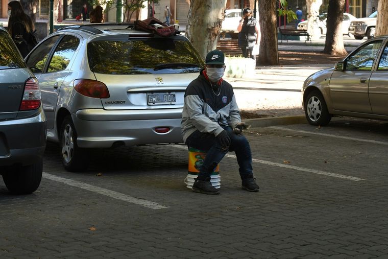 La víctima fue agredida por la espalda con un objeto punzante, por lo que debió ser trasladada por su pareja a un centro de salud Foto: Alfredo Ponce