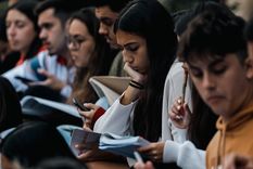 En un mundo laboral cada vez más práctico, las habilidades reales pesan más que los títulos universitarios. Foto: EFE En un mundo laboral cada vez más práctico, las habilidades reales pesan más que los títulos universitarios. Foto: EFE