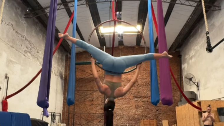 La cantante está soltera.