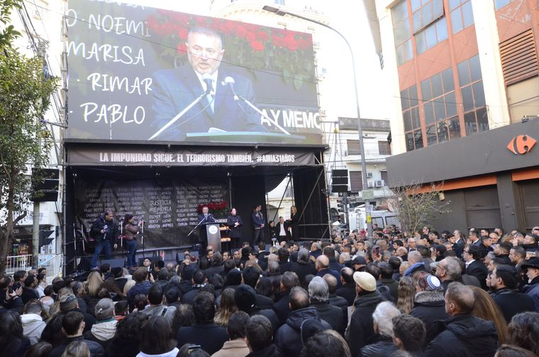 El presidente de AMIA, Osvaldo Armoza, reiteró el reclamo por Justicia, pidió mayor celeridad en la causa y apuntó contra Irán.&nbsp;
