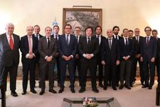 El presidente Javier Milei junto a grandes empresarios españoles Foto: Presidencia de la Nación