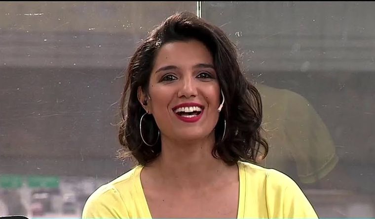 Jimena Grandinetti no solo es periodista, también actúa y canta. Foto: Captura de TV