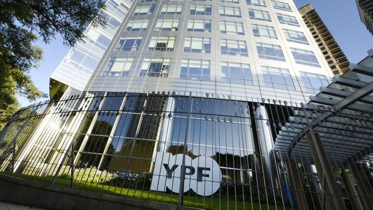 La Justicia de Estados Unidos suspendió todas las demandas contra Argentina por YPF