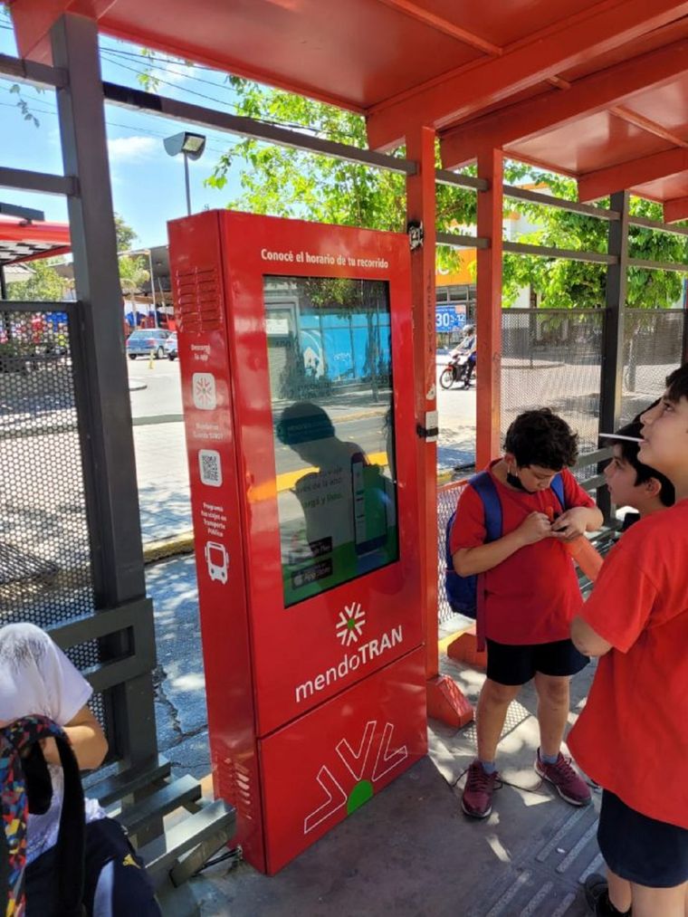 Quienes viajen en colectivo deberán tener en cuenta esta situación durante el fin de semana XXL. Foto: Prensa Mendoza