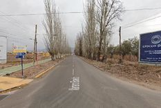 Delincuentes aprovecharon cuando la víctima se bajo del auto para orinar y le robaron su dinero Foto: Google Street View Delincuentes aprovecharon cuando la víctima se bajo del auto para orinar y le robaron su dinero Foto: Google Street View