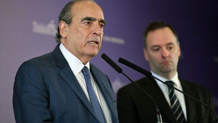 Repercusiones tras la renuncia de Guillermo Francos y la llegada de Manuel Adorni a la Jefatura de Gabinete.