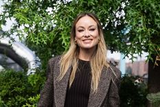 Estas dos mega celebs nos muestran cómo llevar el look más buscado para el otoño Foto: Harpers Bazaar