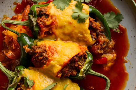 Receta de chiles rellenos de queso fácil, delicioso y tradicional. Receta de chiles rellenos de queso fácil, delicioso y tradicional.