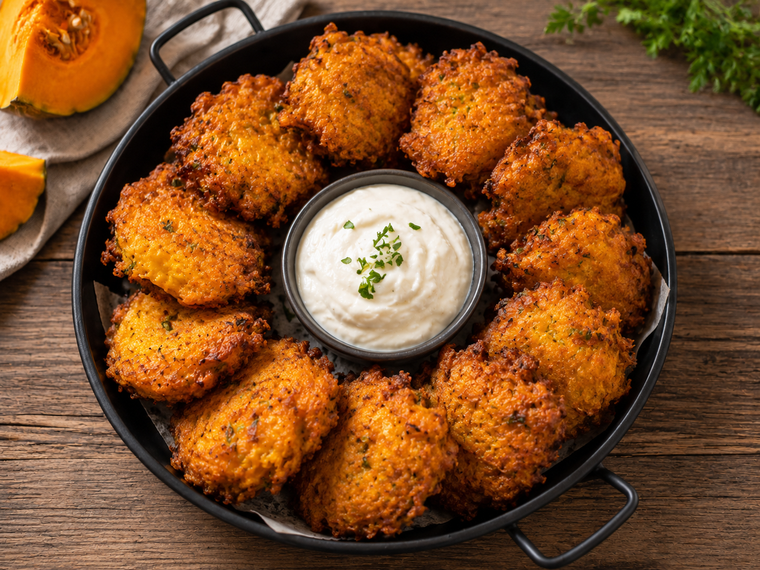 Receta deliciosa de buñuelos de calabaza salados Receta deliciosa de buñuelos de calabaza salados