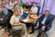 Sonrientes pese a la crisis sectorial, el Directorio del INYM decidió avanzar en despidos en el marco del proceso de desregulación de la economía nacional.