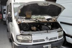 PAMI subasta trece camionetas. PAMI subasta trece camionetas.