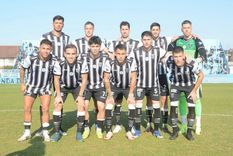 Gimnasia irá en búsqueda de la punta de la Primera Nacional con dos bajas. Gimnasia irá en búsqueda de la punta de la Primera Nacional con dos bajas.