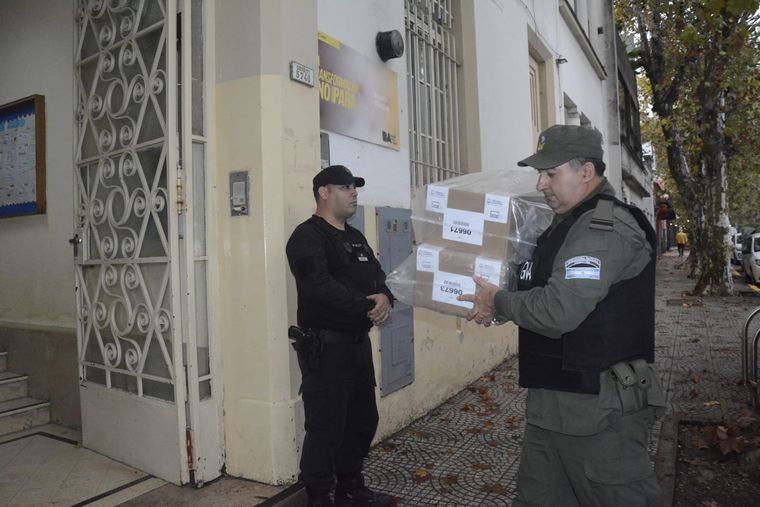 Se llevó adelante el operativo para que esté todo listo para las elecciones porteñas Foto: GCBA