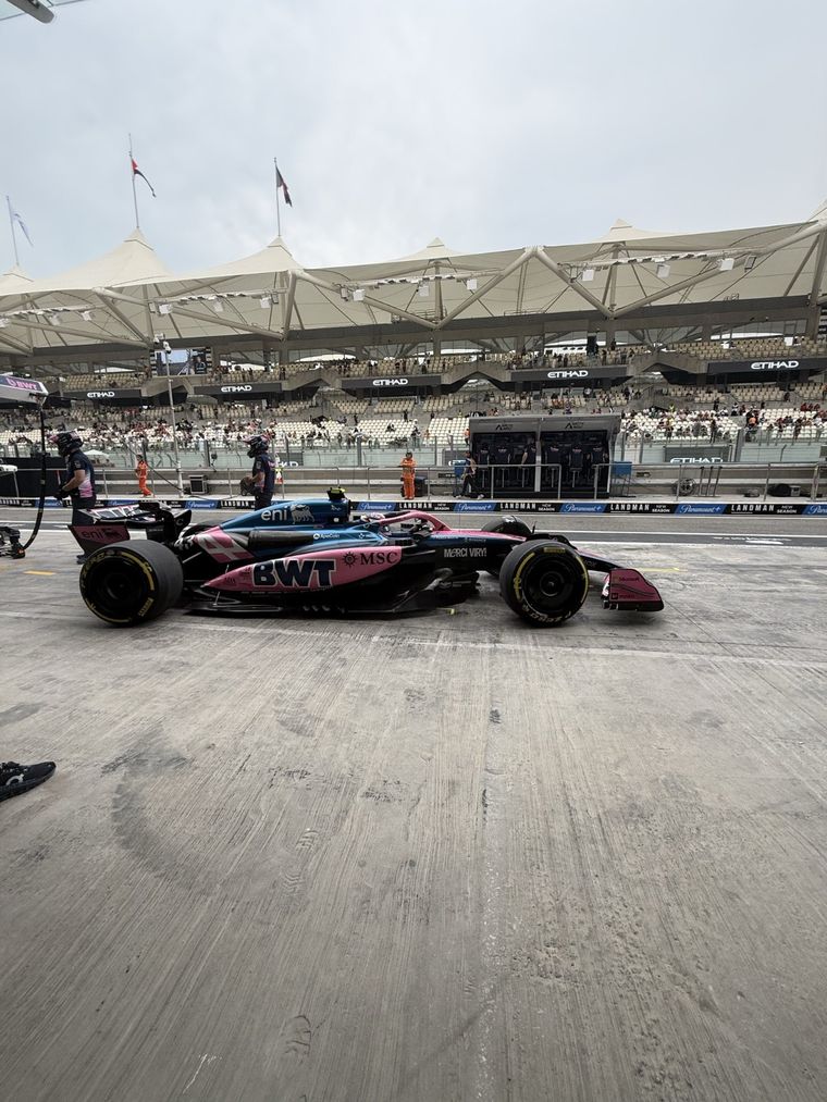 Colapinto mostró un buen ritmo y terminó 10° en la FP1 del Gran Premio de Abu Dhabi.