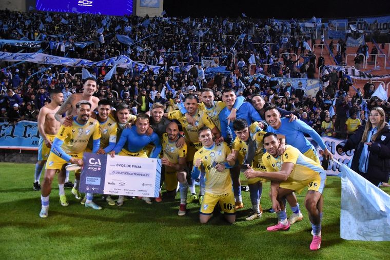 El Gasolero festejó en las redes. Foto: Temperley
