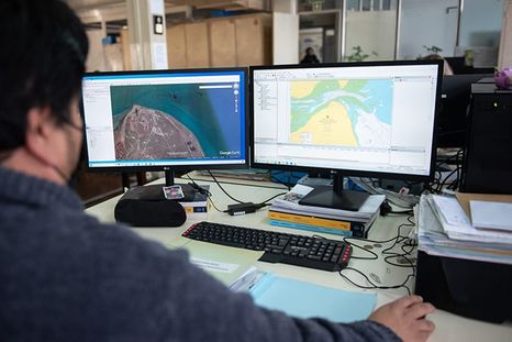 El bloqueo para saldar la deuda pone en riesgo la seguridad en la navegación de todo el país. El bloqueo para saldar la deuda pone en riesgo la seguridad en la navegación de todo el país.