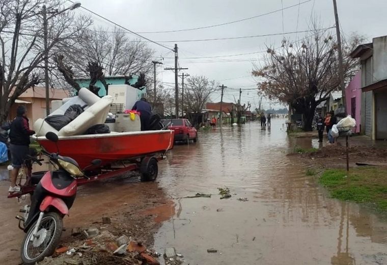 Miles de familias tuvieron que evacuar sus hogares por el temporal este fin de semana Foto: NA
