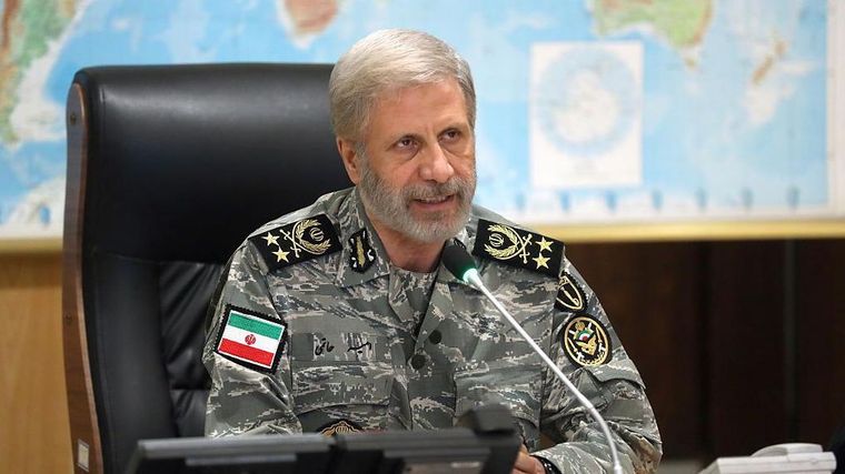 El comandante en jefe del Ejército de Irán, Amir Hatami, dijo que habrá "una respuesta decisiva" tras los ataques de EE.UU.