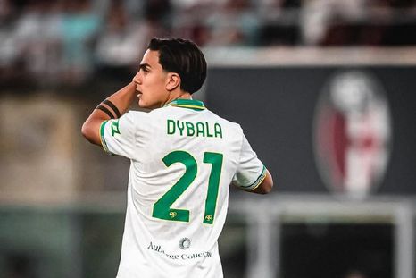 Paulo Dybala volvió a sumar minutos con la Roma. Paulo Dybala volvió a sumar minutos con la Roma.