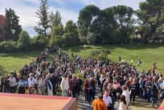 En Madrid, Barcelona, Tenerife, Vigo, Palma de Mallorca y Cádiz, los argentinos hicieron largas colas para votar Foto: Twitter Argentina en España