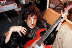 Charly García cumple 22 años desde su primer disco, con su decimocuarto álbum de estudio Charly García cumple 22 años desde su primer disco, con su decimocuarto álbum de estudio