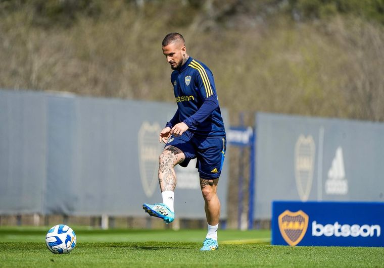 Darío Benedetto en la práctica de Boca. Foto: @pipabenedetto Darío Benedetto en la práctica de Boca. Foto: @pipabenedetto