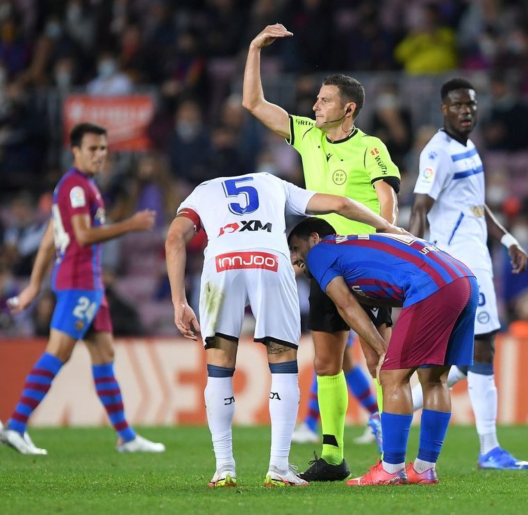 El Kun salió a los 40 minutos del primer tiempo. Foto: @skworldfootball