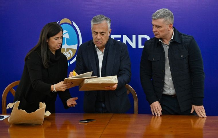 Marité Baduí, Alfredo Cornejo y Diego Costarelli. Marité Baduí, Alfredo Cornejo y Diego Costarelli.