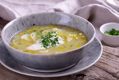 Receta de sopa crema de papa y puerro para toda la familia.