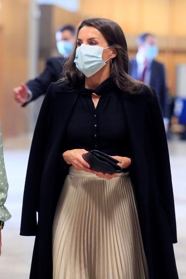 Letizia y un atuendo jugado.