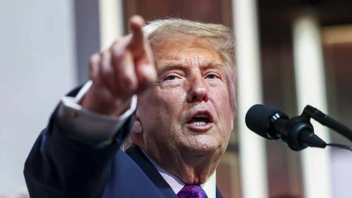 Donald Trump amenaza con 