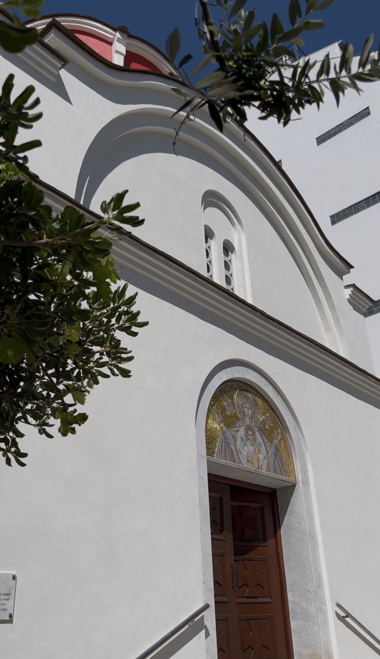 El exterior de la Iglesia Ortodoxa Serbia. El exterior de la Iglesia Ortodoxa Serbia.