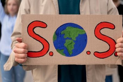 MDZol | Los resultados del estudio destacan una grave amenaza para la seguridad de las generaciones jóvenes y exigen reducciones drásticas de las emisiones para salvaguardar su futuro. Foto: Freepik