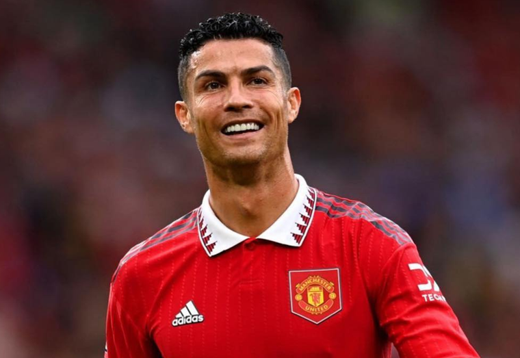 El futbolista Cristiano Ronaldo sorprendió a todos con sus dotes para la decoración.