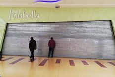 Falabella anunció que se va del país y reflejó la crisis que atraviesa el sector de tiendas retail en el país