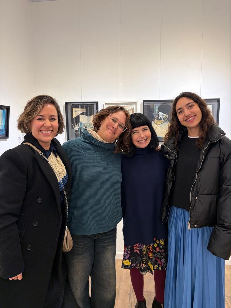 Claudia Piedrahita, Laura Rudman, Cecilia Carreras y Sara. Claudia Piedrahita, Laura Rudman, Cecilia Carreras y Sara.