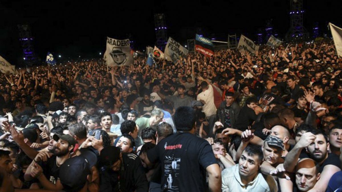 Muerte del Indio: miles de personas en vigilia para el velat