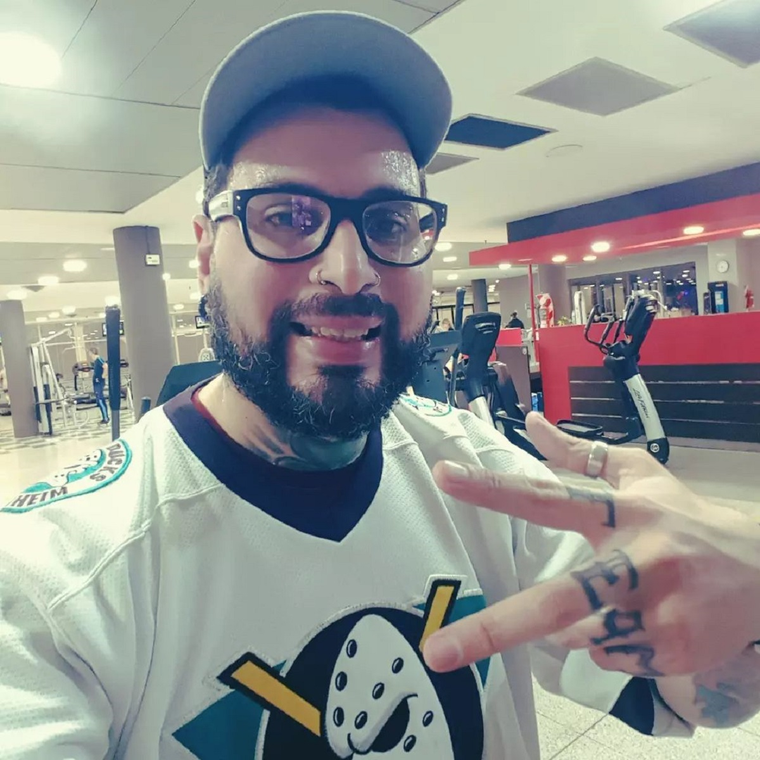 Matías Álvaro Seratti se tatuó el rostro de Javier Milei