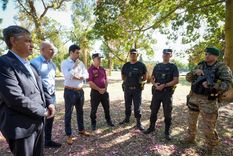 Macri estuvo acompañado por el ministro de Seguridad, Waldo Wolff, y el secretario de Seguridad, Ezequiel Daglio. Foto: Ministerio de Seguridad Macri estuvo acompañado por el ministro de Seguridad, Waldo Wolff, y el secretario de Seguridad, Ezequiel Daglio. Foto: Ministerio de Seguridad