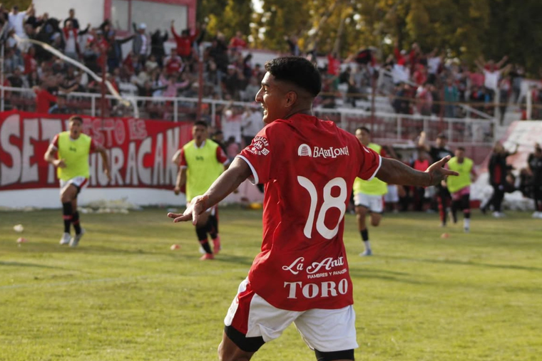 Los mendocinos no pudieron sumar de a tres. Foto: Prensa HLH