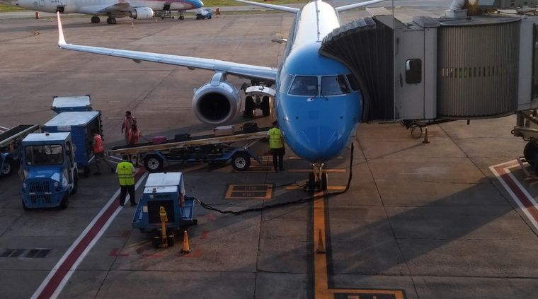 Parte a trabajar para los aerofóbicos es la toma de decisión para comprar un boleto y la ansiedad que puede generarse hasta el momento del vuelo.(Foto: Archivo) Foto: ALF PONCE MERCADO / MDZ