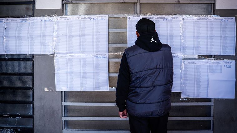 Los argentinos deberán asistir a las urnas el 26 de octubre en las elecciones legislativas. Los argentinos deberán asistir a las urnas el 26 de octubre en las elecciones legislativas.