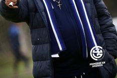 ¿gimnasia o defensa? maradona y crespo se pelean por un jugador de boca ¿gimnasia o defensa? maradona y crespo se pelean por un jugador de boca